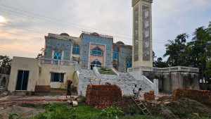 ৩ মডেল মসজিদ নির্মাণে অনিয়ম