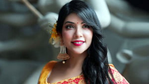 গণ্ডি পেরিয়ে...
