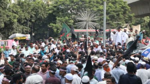 দাবি মানা না হলে যমুনা অভিমুখে পদযাত্রা রোববার