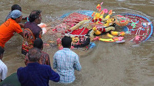 সিলেটে সুরমার তীরে বিষাদের সুর