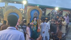 বুড়িগঙ্গায় প্রতিমা বিসর্জন, সদরঘাটে কড়া নিরাপত্তা