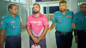 রংপুরে সাংবাদিককে অপহরণ মামলার প্রধান আসামি রকি কারাগারে