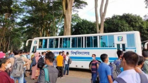 রাকসু নির্বাচন: ছয় ধাপে ২৫ বাসে করে আসছেন শিক্ষার্থীরা