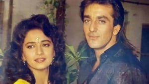 ফেঁসে যাওয়ার ভয়েই কি সঞ্জয়ের সঙ্গে প্রেম ভাঙেন মাধুরী