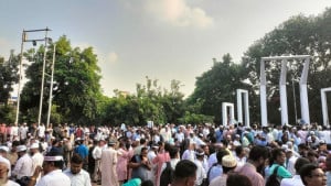 শিক্ষকদের পদযাত্রা স্থগিত, আমরণ অনশনের ঘোষণা