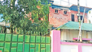তথ্য গোপন করে বীর নিবাসের বাড়ি নেওয়ার অভিযোগ