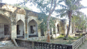 তীব্র আবাসন সংকটে শিক্ষার্থীরা