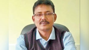 মাছ ধরতে বেরিয়ে সড়কে প্রাণ গেল রাবি শিক্ষকের