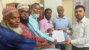 অবৈধ ড্রেজার মেশিন কেড়ে নিচ্ছে বারকি শ্রমিকের আহার