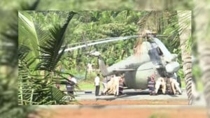 ভারতের রাষ্ট্রপতিকে বহনকারী হেলিকপ্টার অবতরণের পর হেলিপ্যাডে ধস