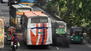বায়ুদূষণে ২৮ শতাংশ দায় যানবাহনের ধোঁয়ার