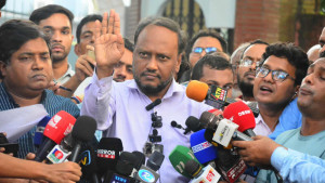 পোষ্য কোটা স্থগিতই থাকছে, কমপ্লিট শাটডাউনে যাচ্ছেন শিক্ষক-কর্মচারীরা
