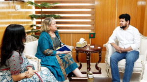 তথ্য উপদেষ্টার সঙ্গে ইউনেস্কো প্রতিনিধির সাক্ষাৎ 