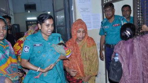 আইনজীবী না থাকায় হয়নি শুনানি, ১১ দিনের নবজাতক নিয়ে কারাগারে সেই মা