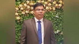 ডিএনসিসি প্রশাসককে ঘুষের প্রস্তাব, প্রশাসনিক কর্মকর্তা সাময়িক বরখাস্ত
