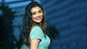 ‘রঘু ডাকাত’-এর অপেক্ষায় ইধিকা পাল