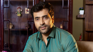 প্রযোজক-নির্মাতার অভিযোগ, নিজের অবস্থান পরিষ্কার করলেন আবীর