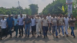 বাগেরহাটে ফের নির্বাচন অফিস ঘেরাও, পাবনায় বিক্ষোভ