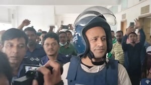 ভালো থাকুক বাংলাদেশ, বললেন ব্যারিস্টার সুমন