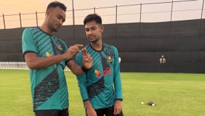তিন পেসারে আস্থা লিটনের