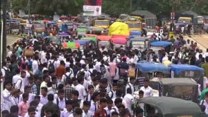 চাঁপাইনবাবগঞ্জে পলিটেকনিক শিক্ষার্থীদের বিক্ষোভ, মহাসড়ক অবরোধ