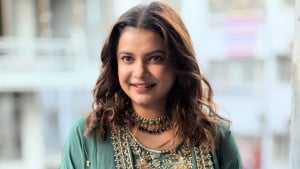 নিজের রাজনৈতিক অবস্থান পরিষ্কার করলেন শবনম ফারিয়া