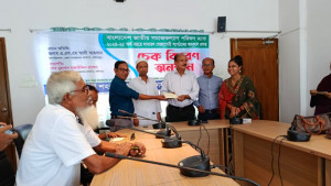 ফরিদপুরে ২৩ স্বেচ্ছাসেবী সংগঠনকে অনুদান দিল সমাজসেবা বিভাগ