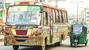 চাপে পড়ে সরকার গাড়ি মালিকদের বাড়তি সুবিধা দিচ্ছে