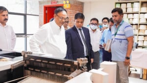 হা-মীম টেক্সটাইল ইউনিট পরিদর্শনে বস্ত্র অধিদপ্তরের প্রতিনিধিদল