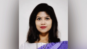 ঘুষ নেওয়ার অপরাধে বরখাস্ত হলেন সহকারী কর কমিশনার
