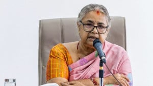 ছয় মাসের মধ্যে সুষ্ঠু নির্বাচন করে দায়িত্ব থেকে মুক্তি চাই