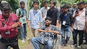 জীবনে প্রথম ভোট দিতে পেরে অসাধারণ লাগছে: মেঘমল্লার