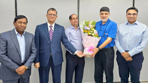 ‘বর্ষসেরা ব্যবসায়ী’ সম্মাননা পাওয়ায় আহসান খান চৌধুরীকে মিডল্যান্ড ব্যাংকের অভিনন্দন