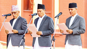 নেপালে তিন সংস্কারপন্থির শপথ