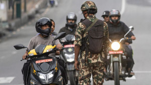 নেপালে কেন ‘আন্দোলন ছিনতাইয়ের’ শঙ্কা, দেশ চালাচ্ছে কারা