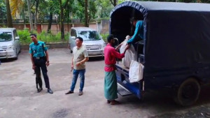 সাবেক ভূমিমন্ত্রীর স্ত্রী রুকমিলার গাড়িচালকের বাড়ি থেকে ২৩ বস্তা নথিপত্র উদ্ধার