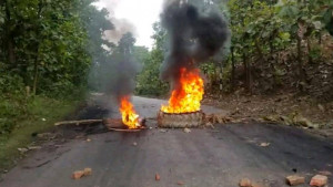 খাগড়াছড়িতে রাতে অনির্দিষ্টকালের অবরোধ প্রত্যাহারের পর সকালে আবার বহাল
