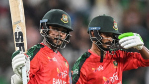 ওপেনিংয়ে ‘আলিবাবা ৪০ চোর’