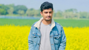 মাদারীপুরে হত্যা মামলার আসামিকে প্রকাশ্যে কুপিয়ে হত্যা