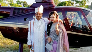 প্রেমিকের সঙ্গে চলে গেছেন স্ত্রী, দ্বিতীয় বিয়ে করে বউ আনলেন হেলিকপ্টারে