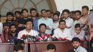 স্বপ্নের ক্যাম্পাস গড়তে চান সাদিক, ভুল শুধরে দেওয়ার আহ্বান ফরহাদের