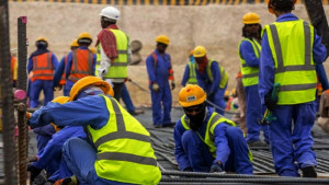আমিরাতে ধরপাকড়, নিঃস্ব হয়ে ফিরছেন বাংলাদেশিরা