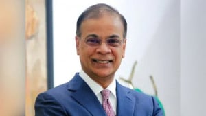 এবারও সিঙ্গাপুরের শীর্ষ ধনীর তালিকায় আজিজ খান