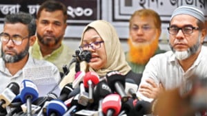 অভিভাবকরা কাঁদলেন, কাঁদালেন