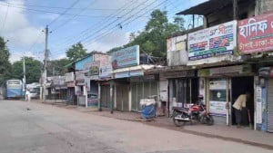 রাজশাহীর তিন জেলার বাস ধর্মঘট প্রত্যাহার