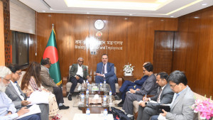 শ্রম আইন বাস্তবায়নের ওপর বাংলাদেশ-যুক্তরাষ্ট্র বাণিজ্য নির্ভরশীল: মার্কিন রাষ্ট্রদূত