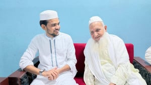 হেফাজত আমিরের সঙ্গে সাক্ষাৎ করলেন আসিফ মাহমুদ