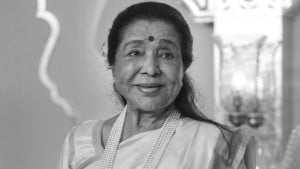 আশা ভোঁসলের মৃত্যু, যা জানাল হাসপাতাল কর্তৃপক্ষ