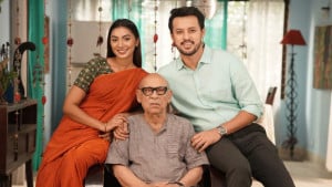 ইরফান-সুনেরাহর সুখের সংসারে বোঝা হয়ে দাঁড়ায় আবুল হায়াত