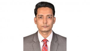 কুমিল্লায় দুই সাংবাদিককে হাতকড়া পরানো এসিল্যান্ড প্রত্যাহার